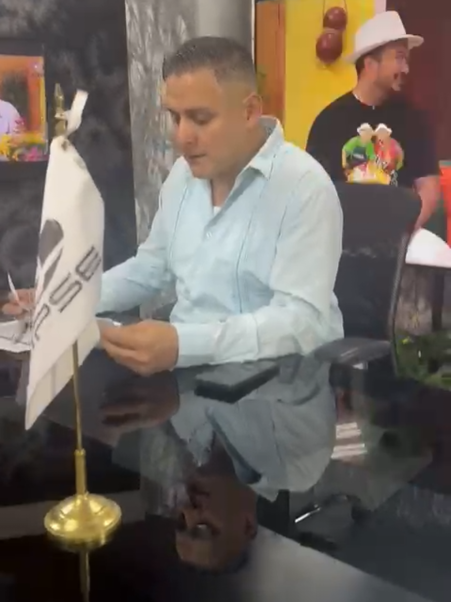 @Soy Alex Solis