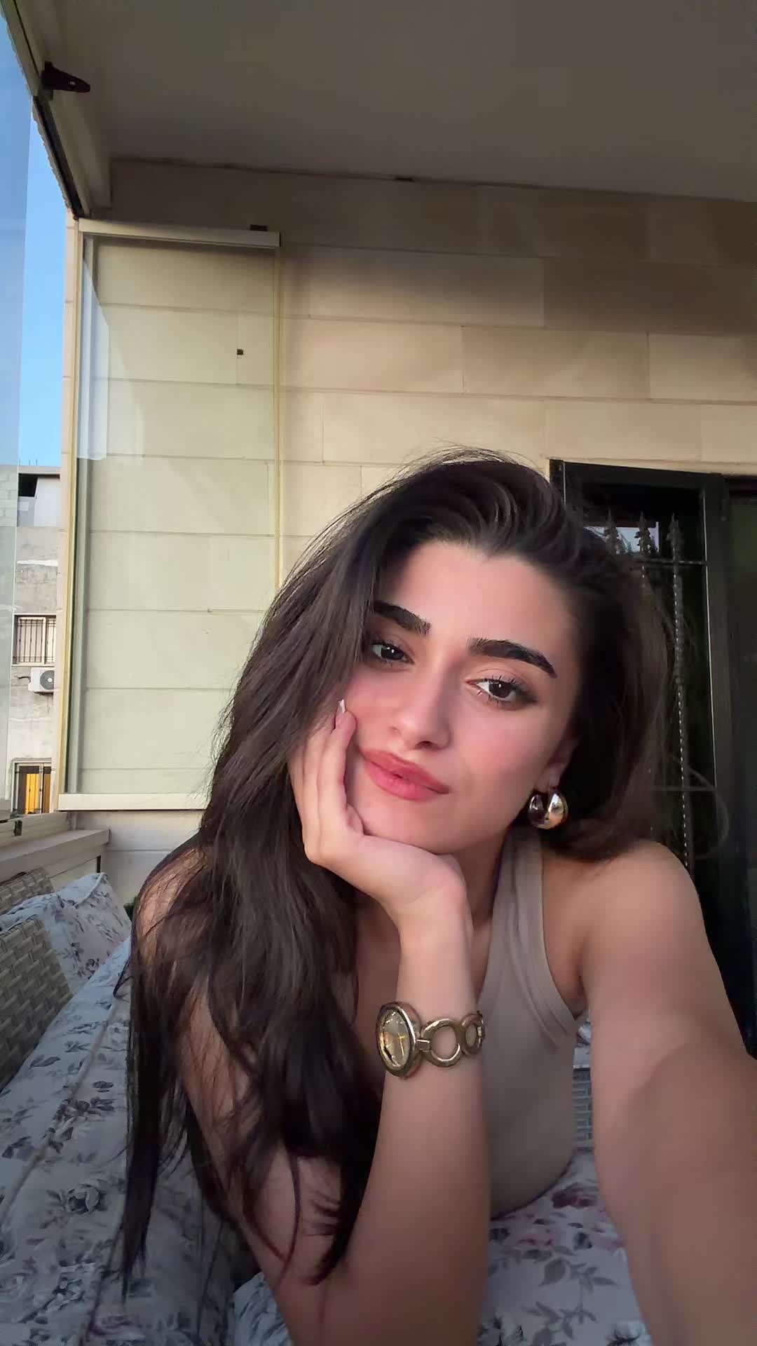 @Claritamaroun