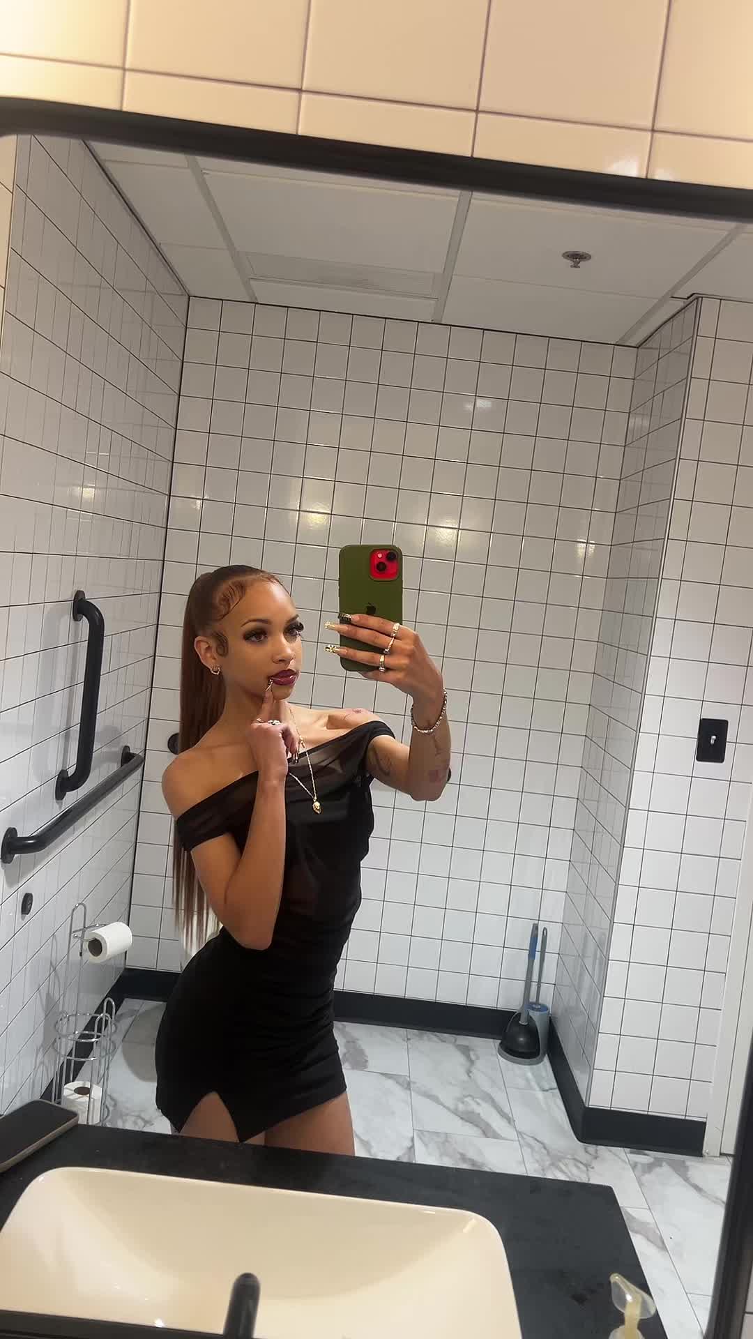 @Renytheebarbie ๐.