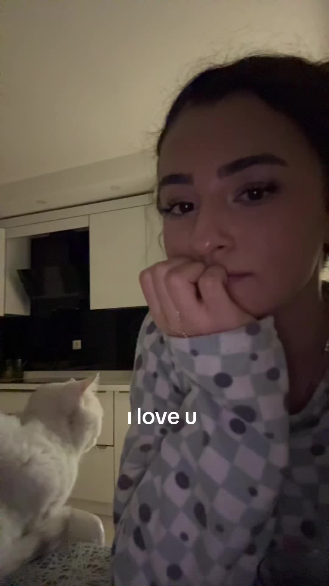@𝐝𝐚𝐩𝐡𝐧𝐞