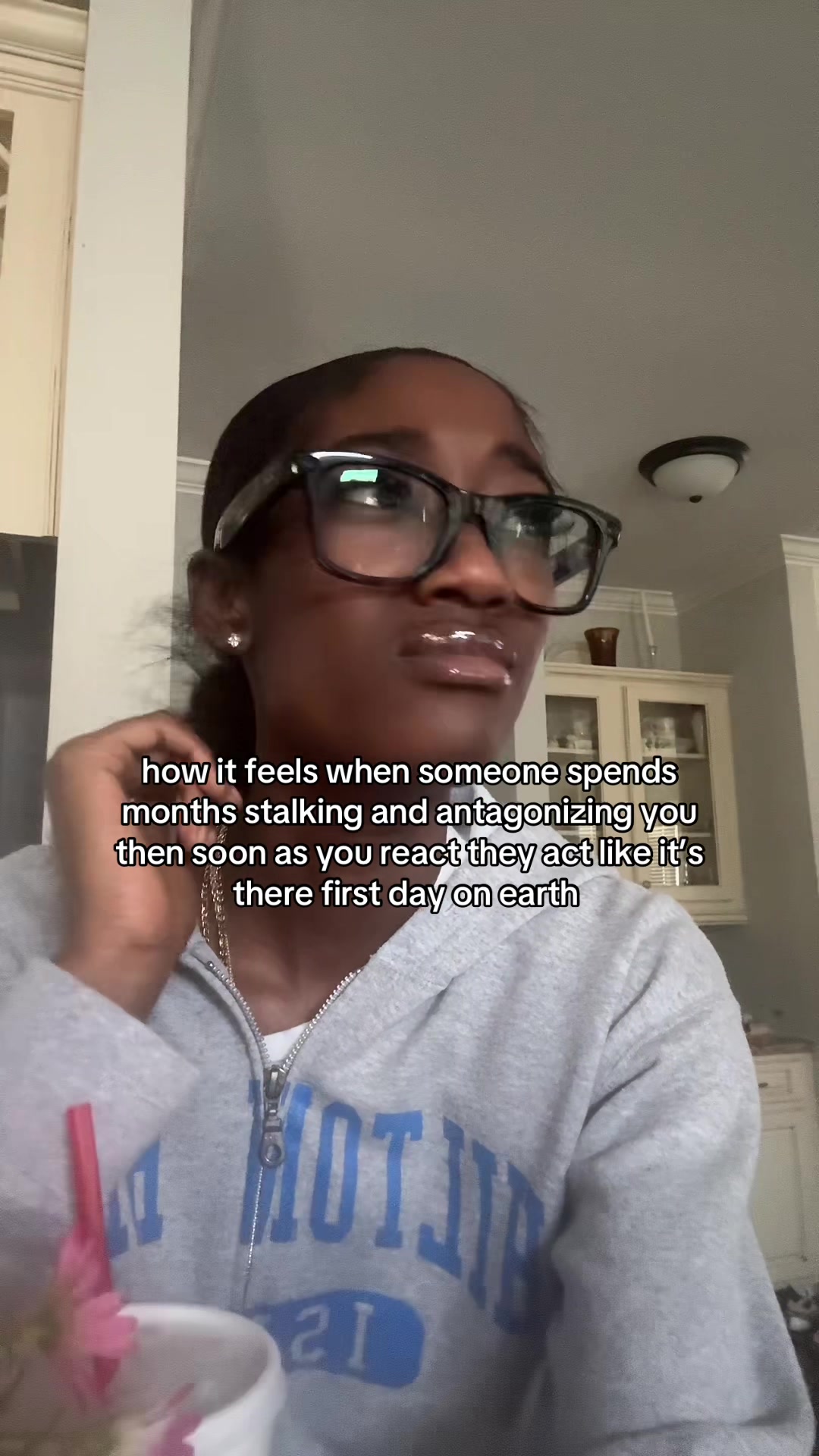 @￶