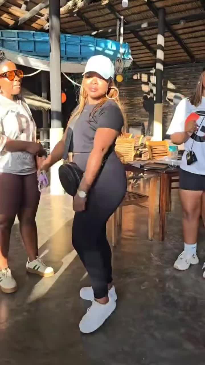 @pickandchooose