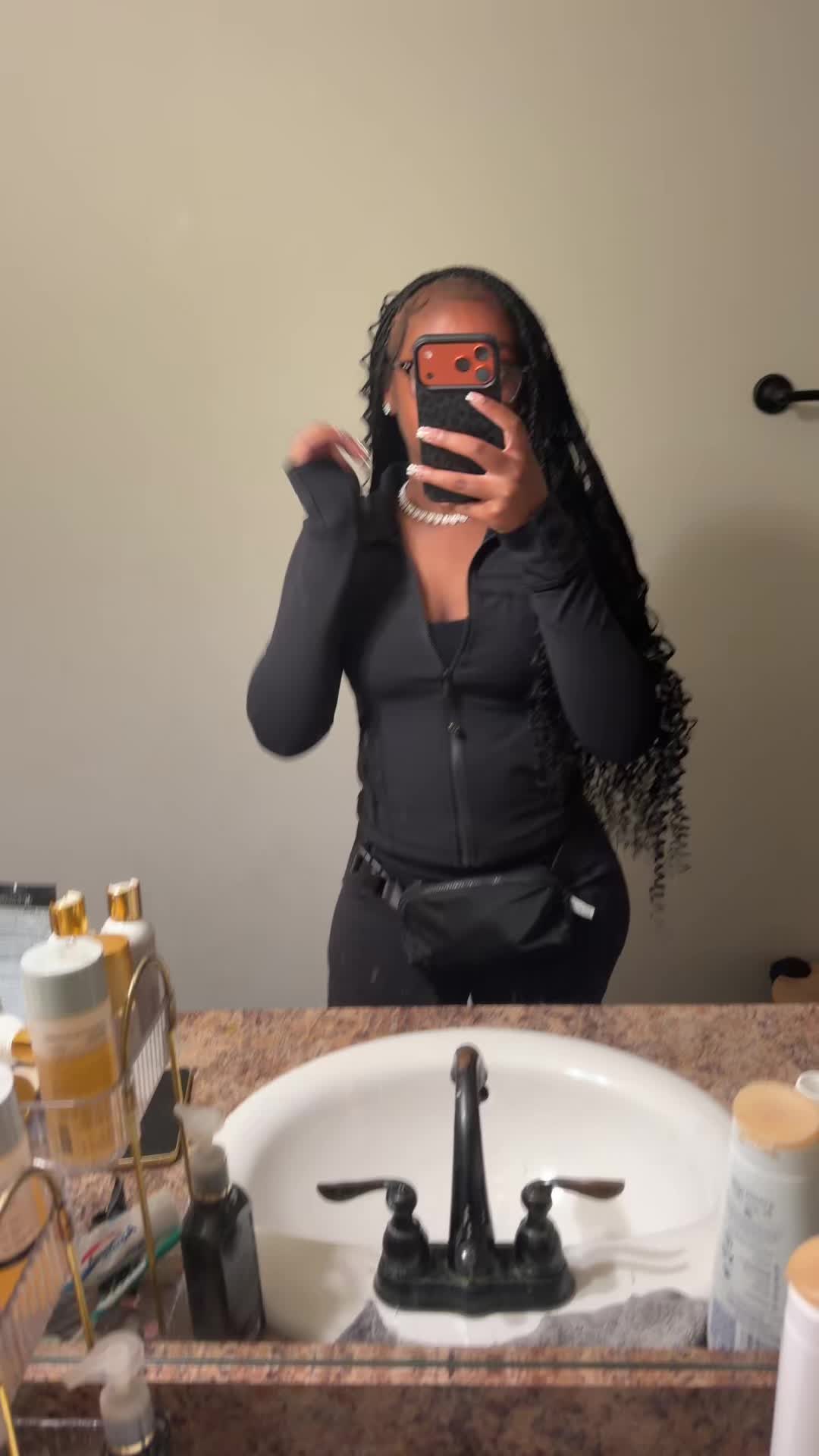 @reallyrhudedolly
