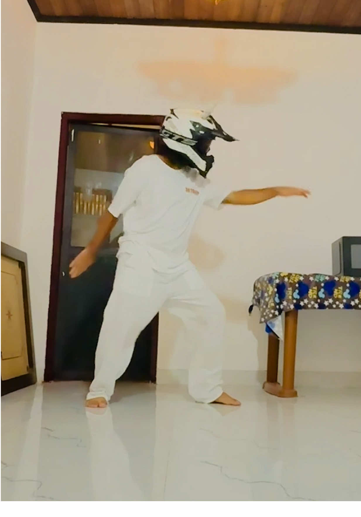 @🇱🇰 𝗛𝗘𝗟𝗠𝗘𝗧 𝗕𝗢𝗬 🐺