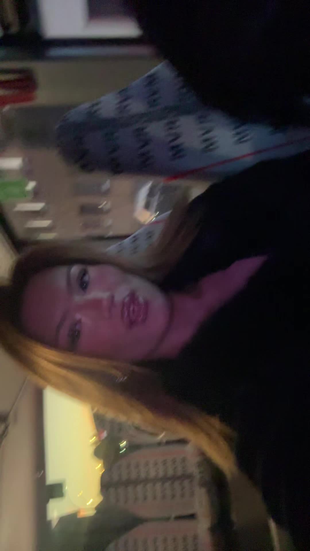 @y7renn06