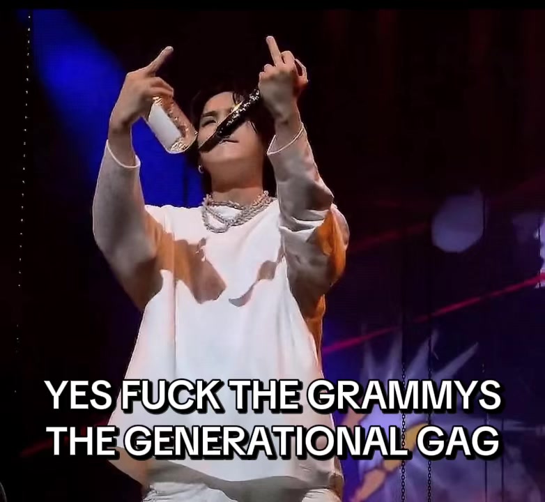 @lia⁷