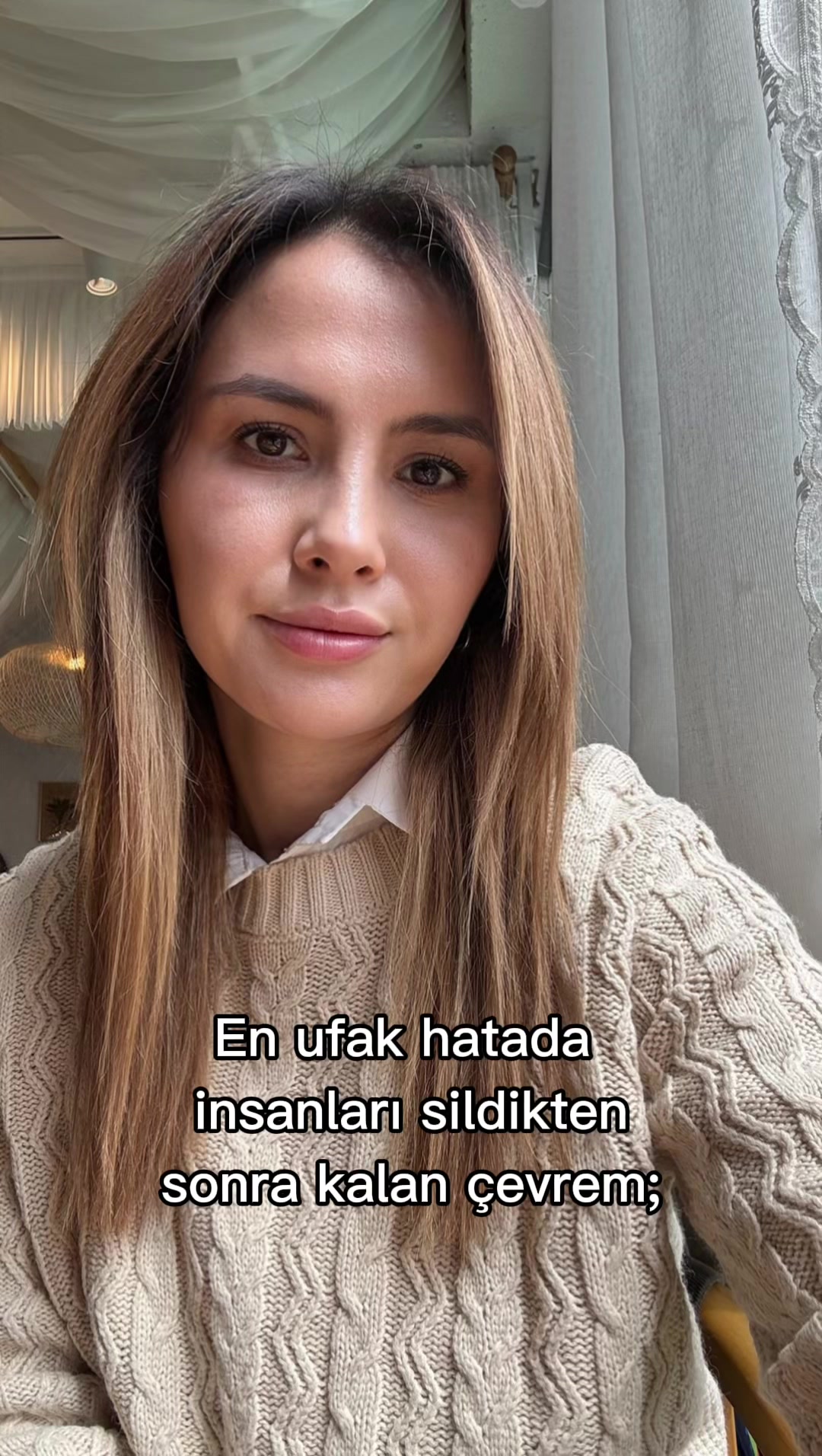 @&Ouml;zge Akca