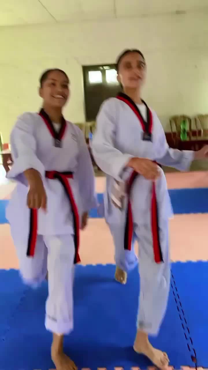 @sumitra Hamal Thãkùrêé 👑⚔️