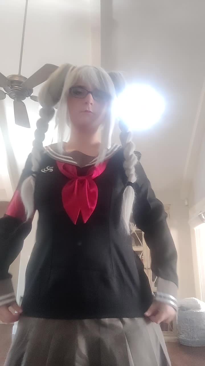 @Cosplayer antics