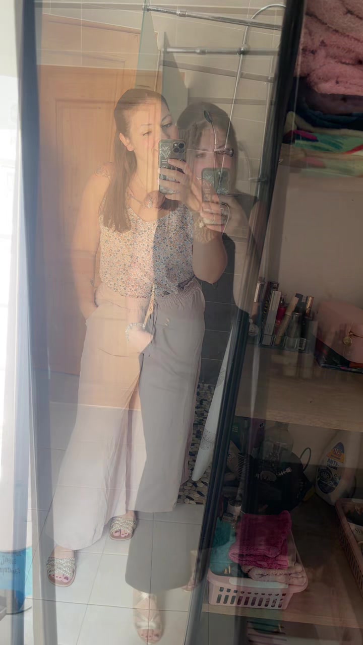 @Jess30.
