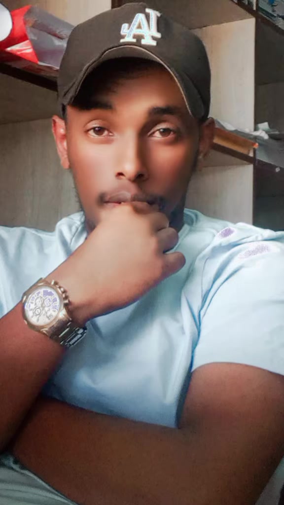 @نادني بريء 🇰🇪