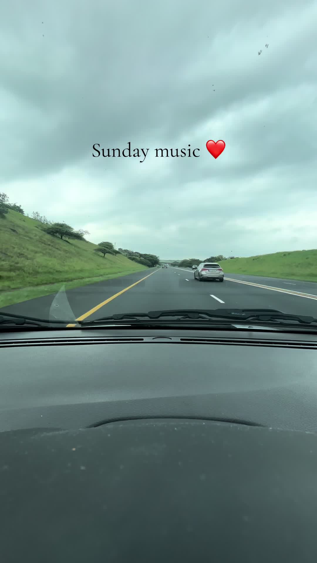 @Sharlz🇿🇦