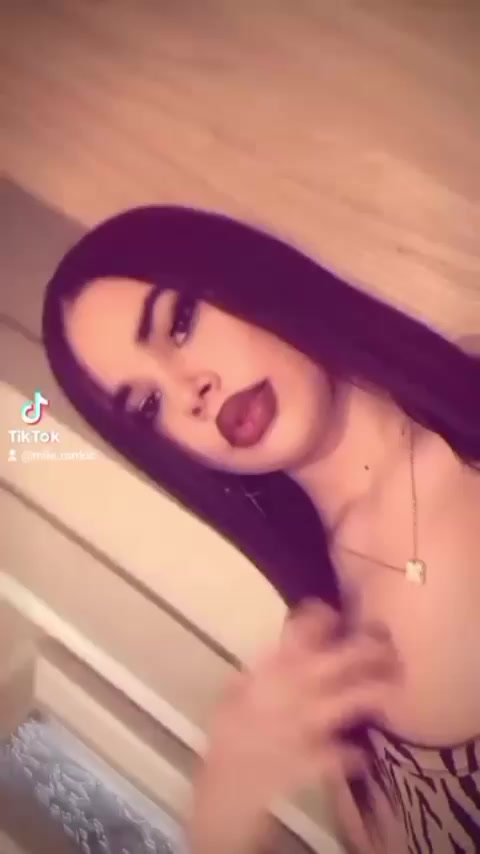 @Jovana0802