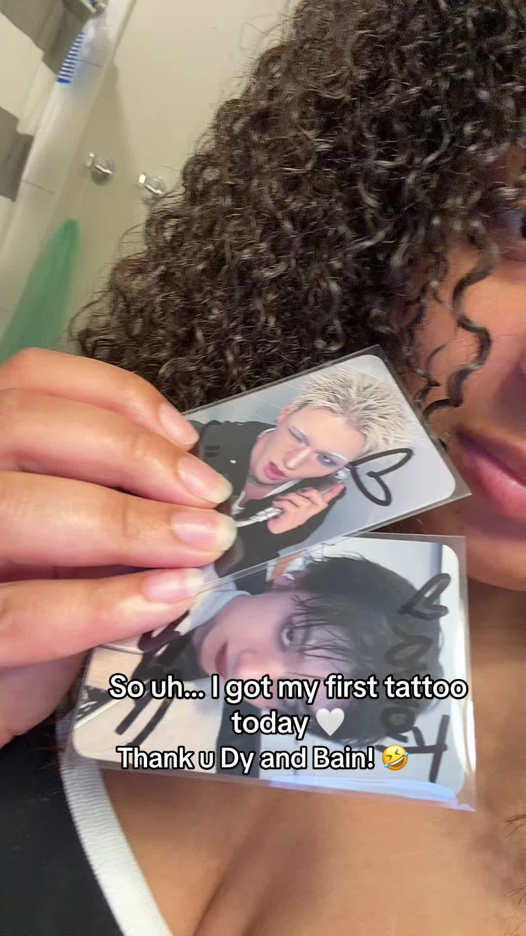 @T<3