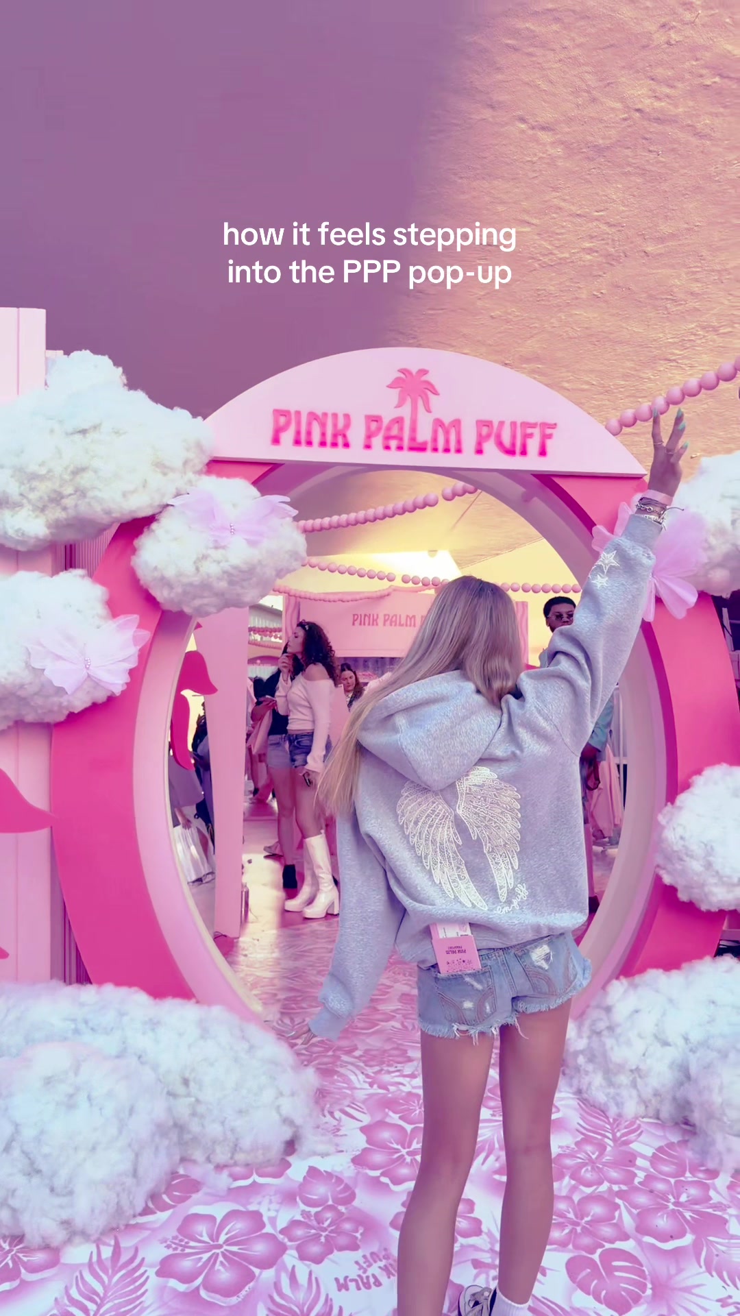 @PINK PALM PUFF