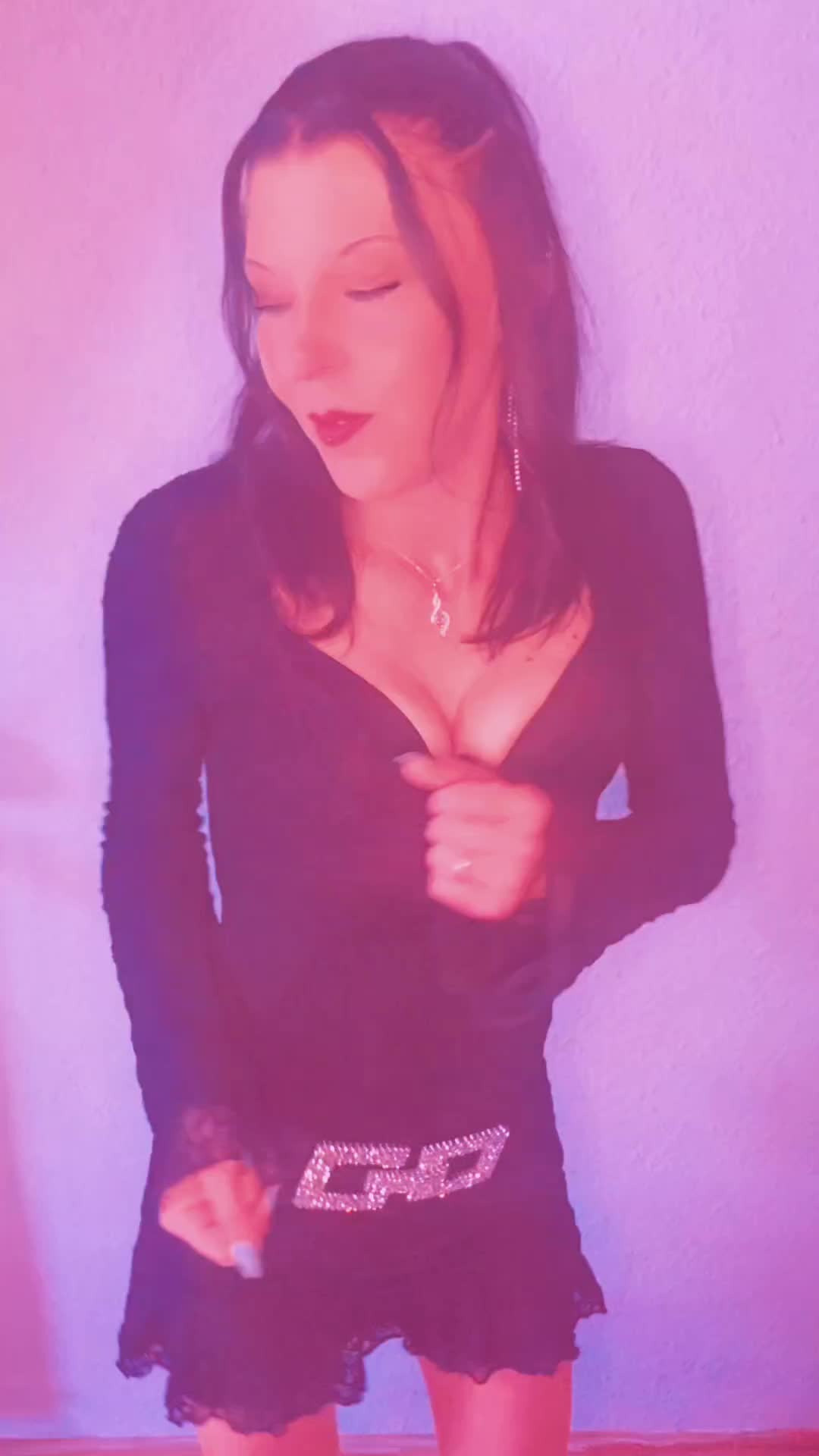 @🔥𝑳𝒊𝒕𝒕𝒍𝒆𝑪𝒓𝒂𝒛𝒚🔥