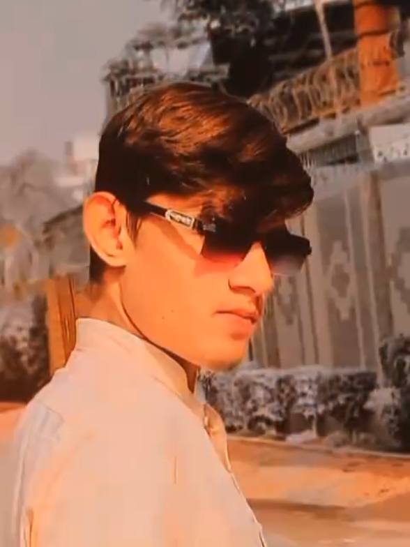 @Hasan. Qureshi😎