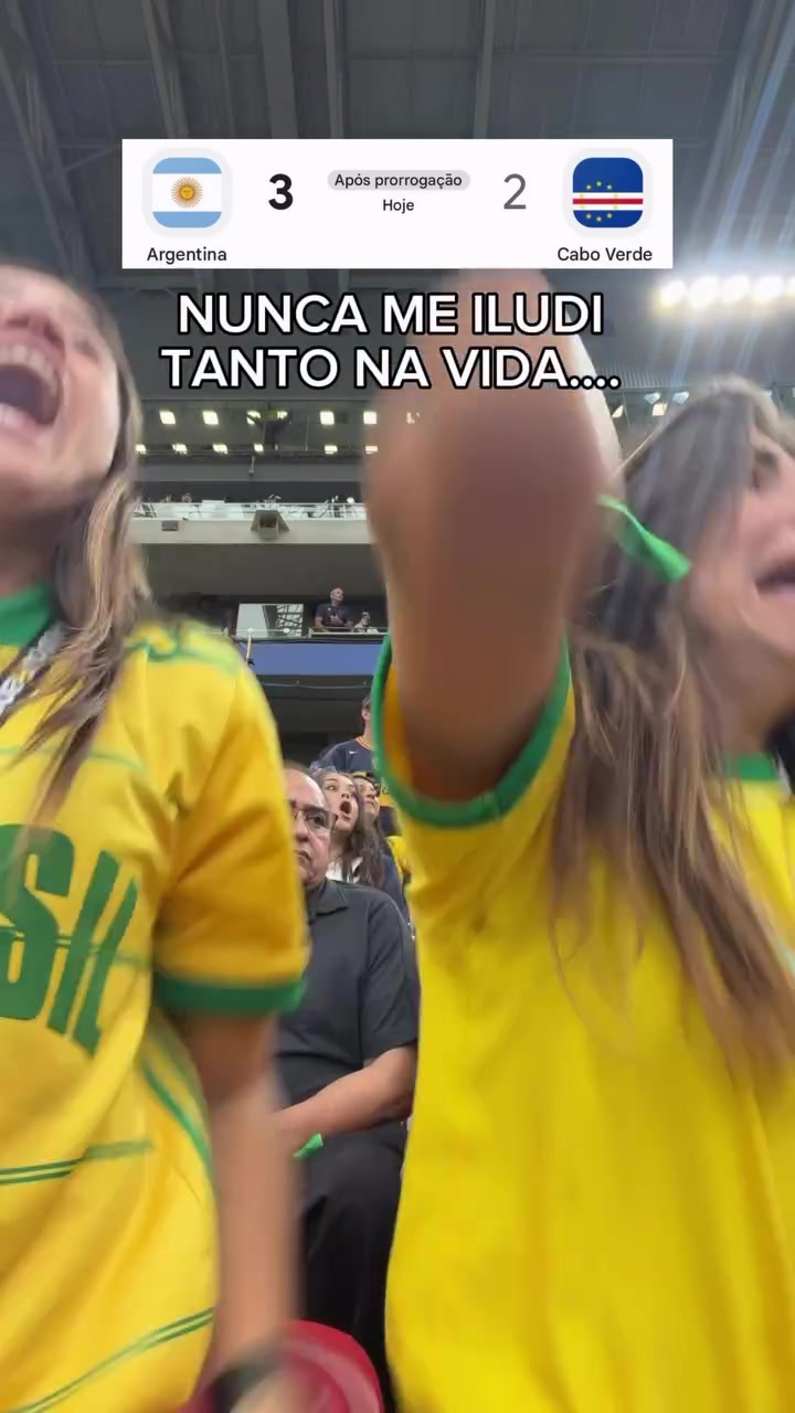 @Carolixas
