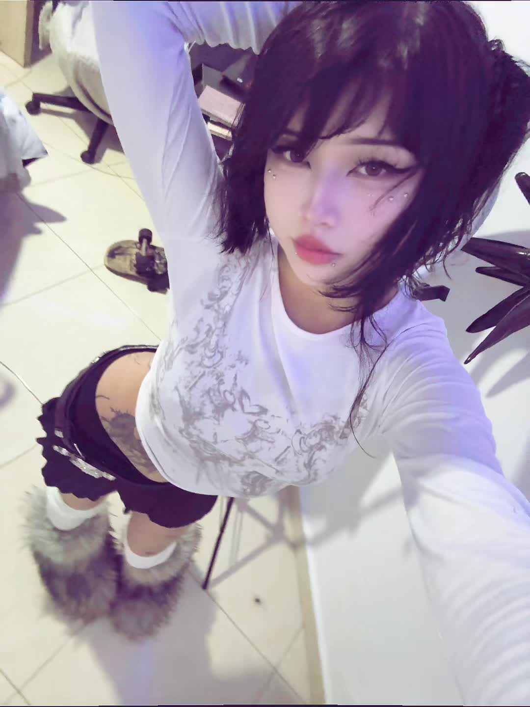 @u4e