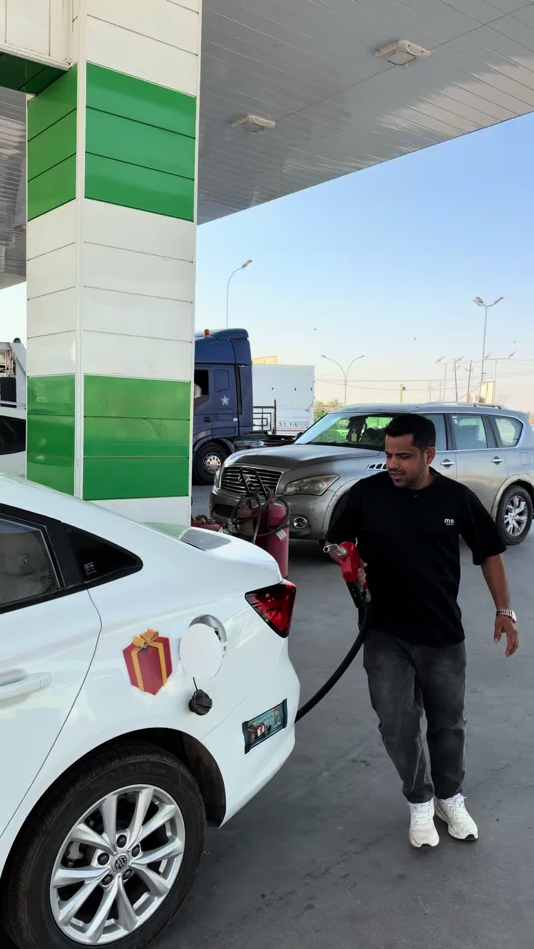 @يوميات رائد الحلاق