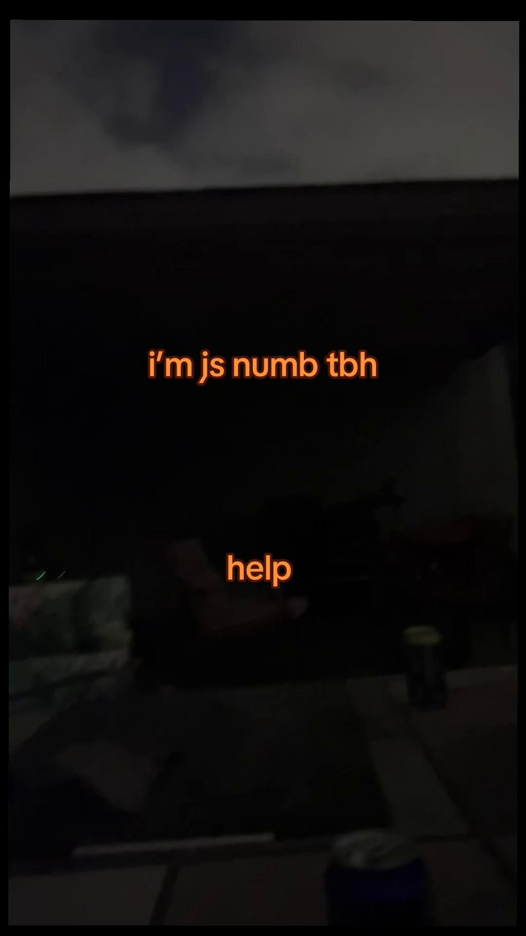 @937
