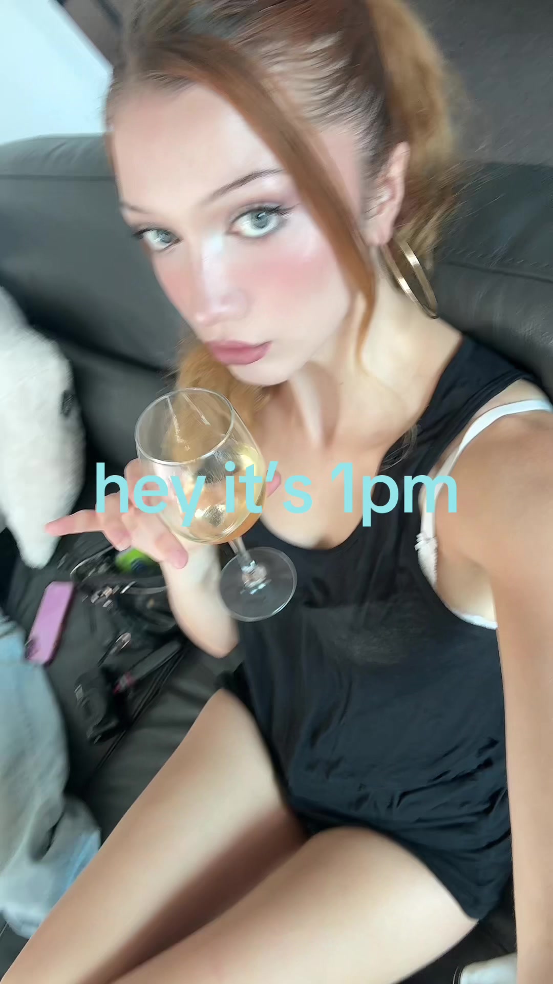 @🐰