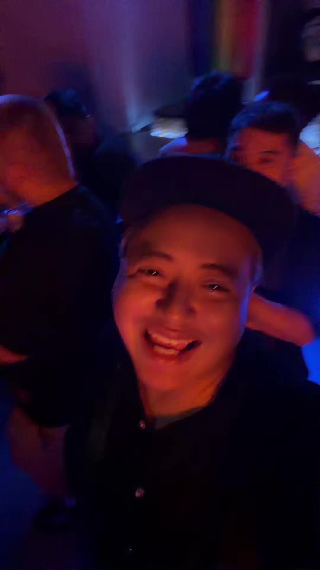 @iamDeEnormouS 🇸🇬