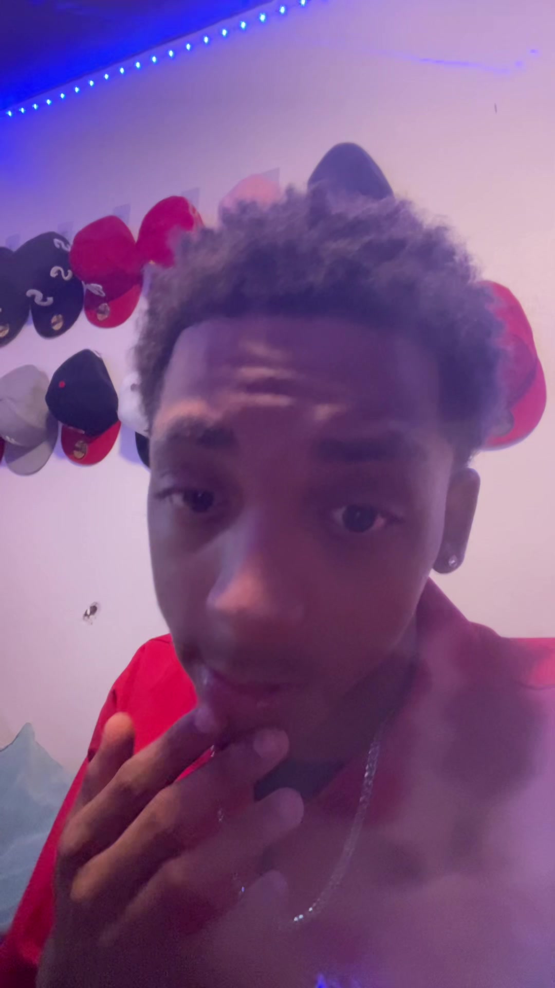 @⃟