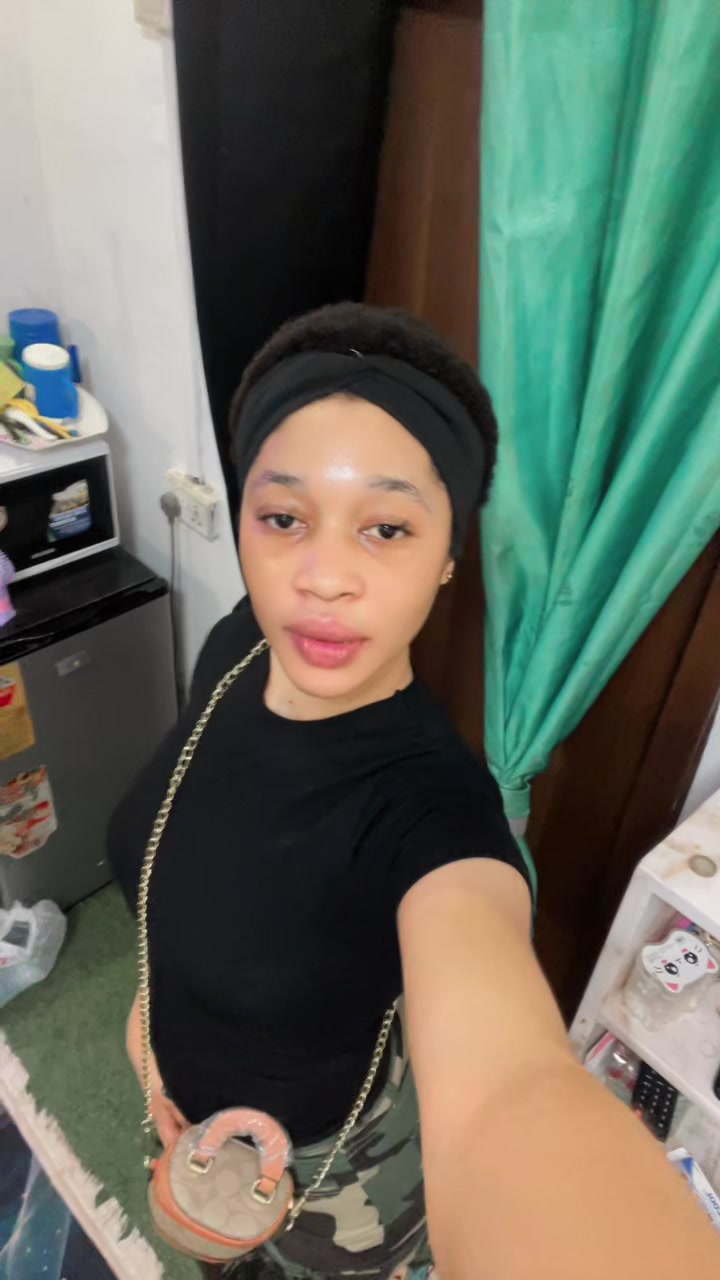 @FARIDA🤍🎀._