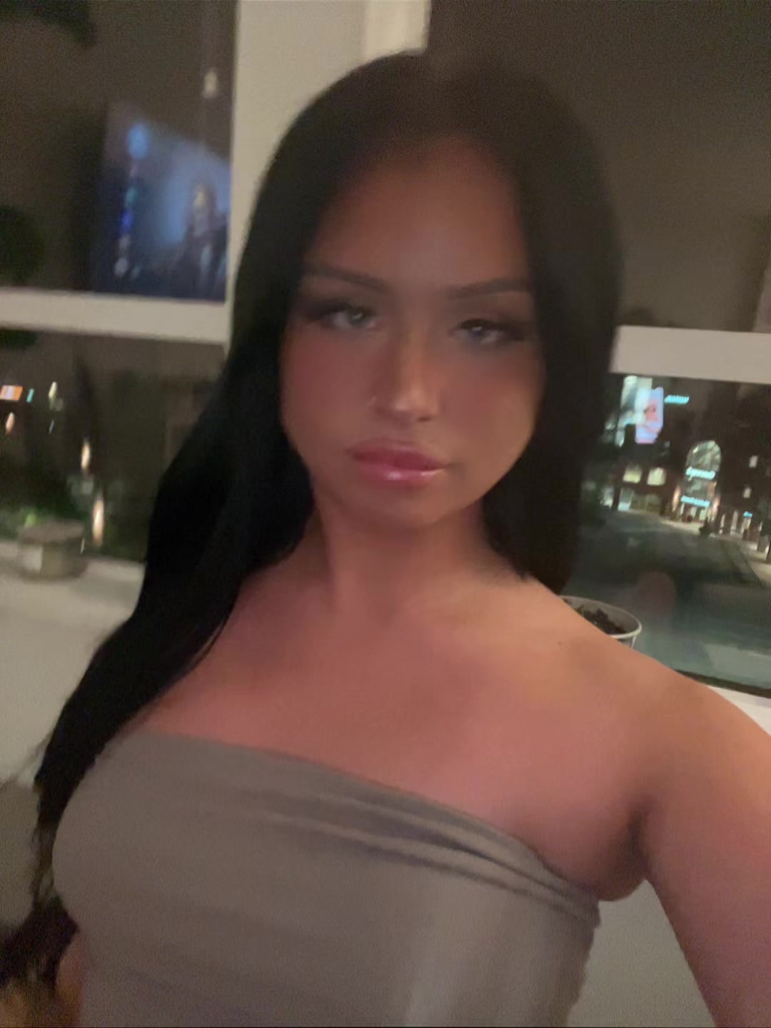 @joniethebrat