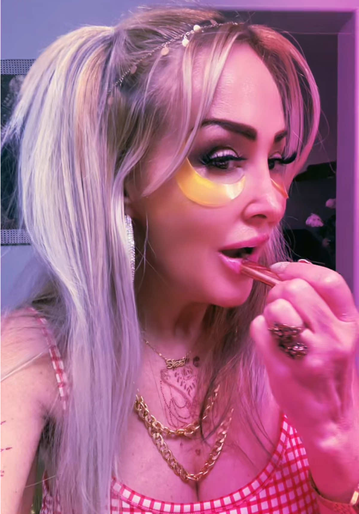@Sissi Sinner😈