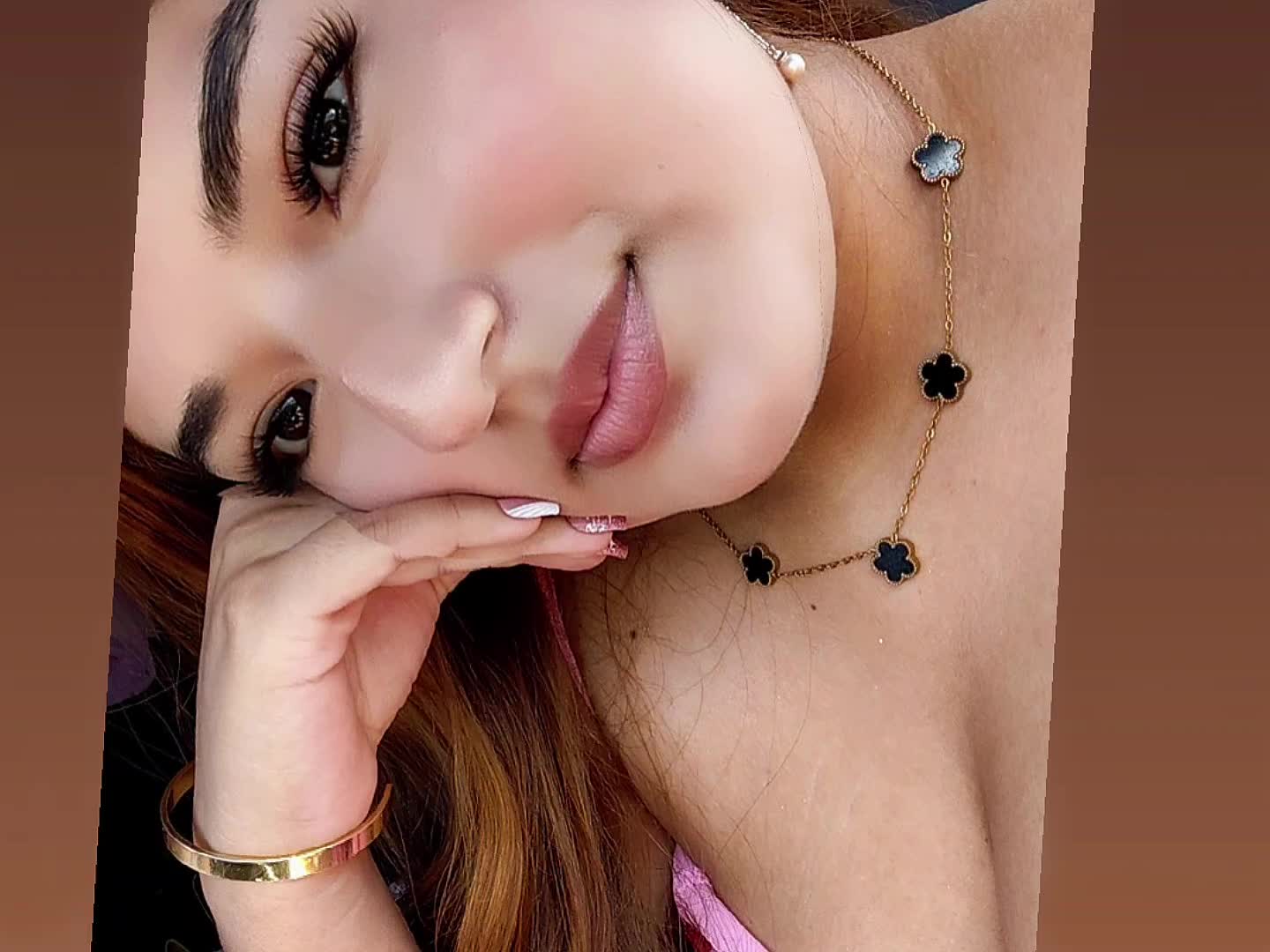 @𝒞𝒶𝓃𝒹𝓎 🍒