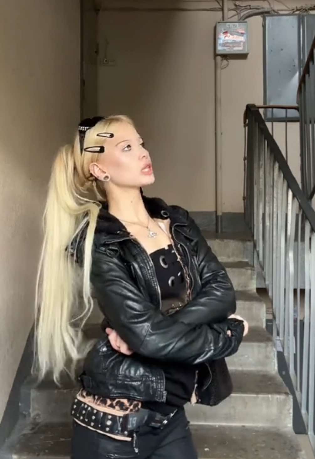 @damnwitchq