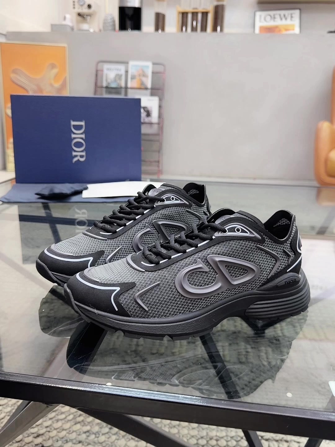 @Fashion brand