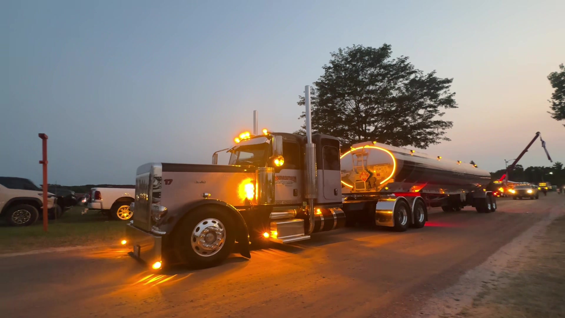 @WiscoBigRigs