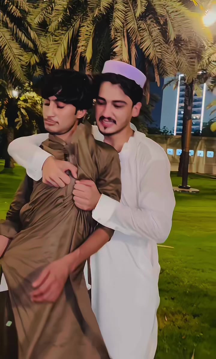 @CHUTA DANA👬