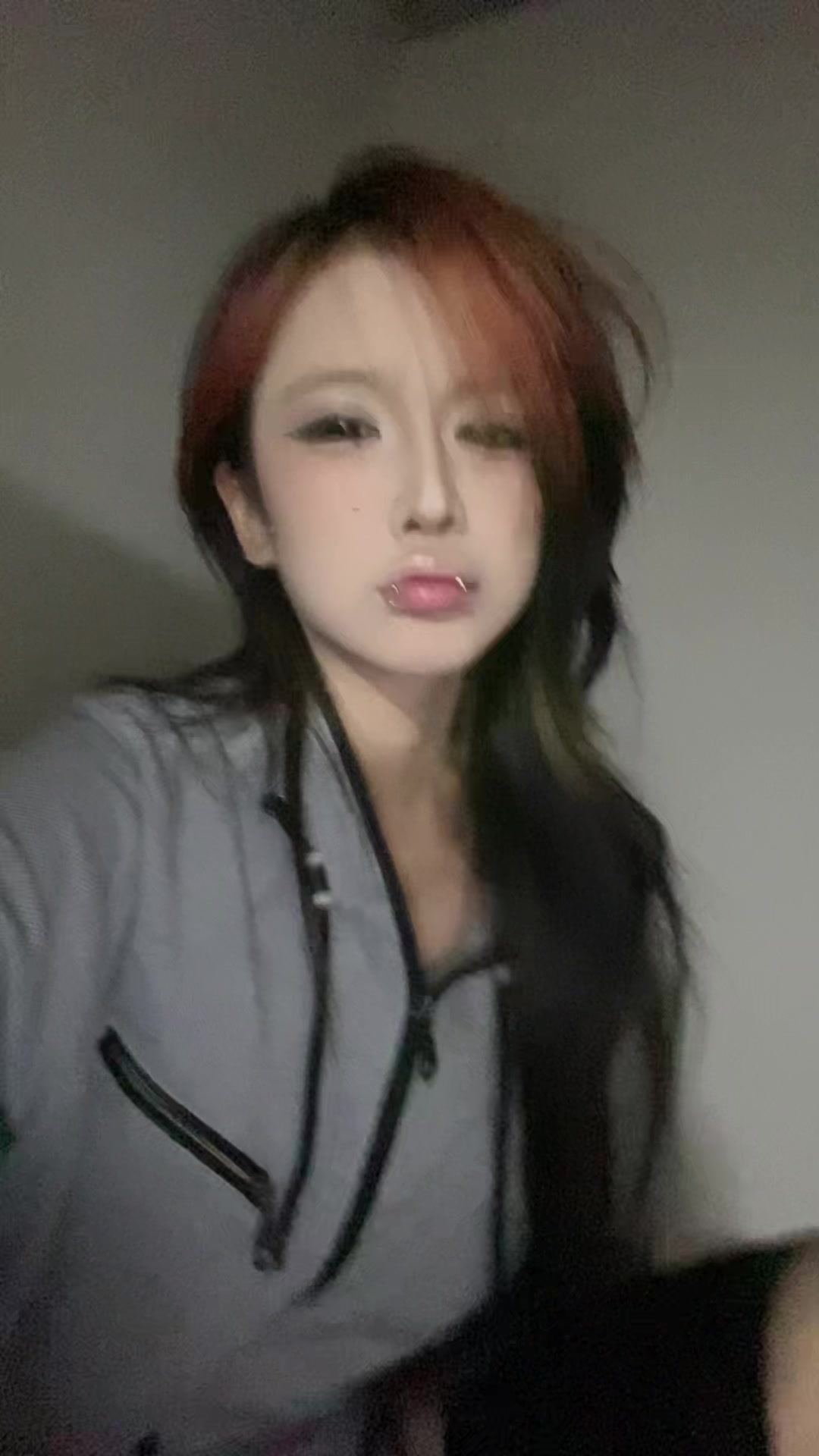 @brit nêy xì po