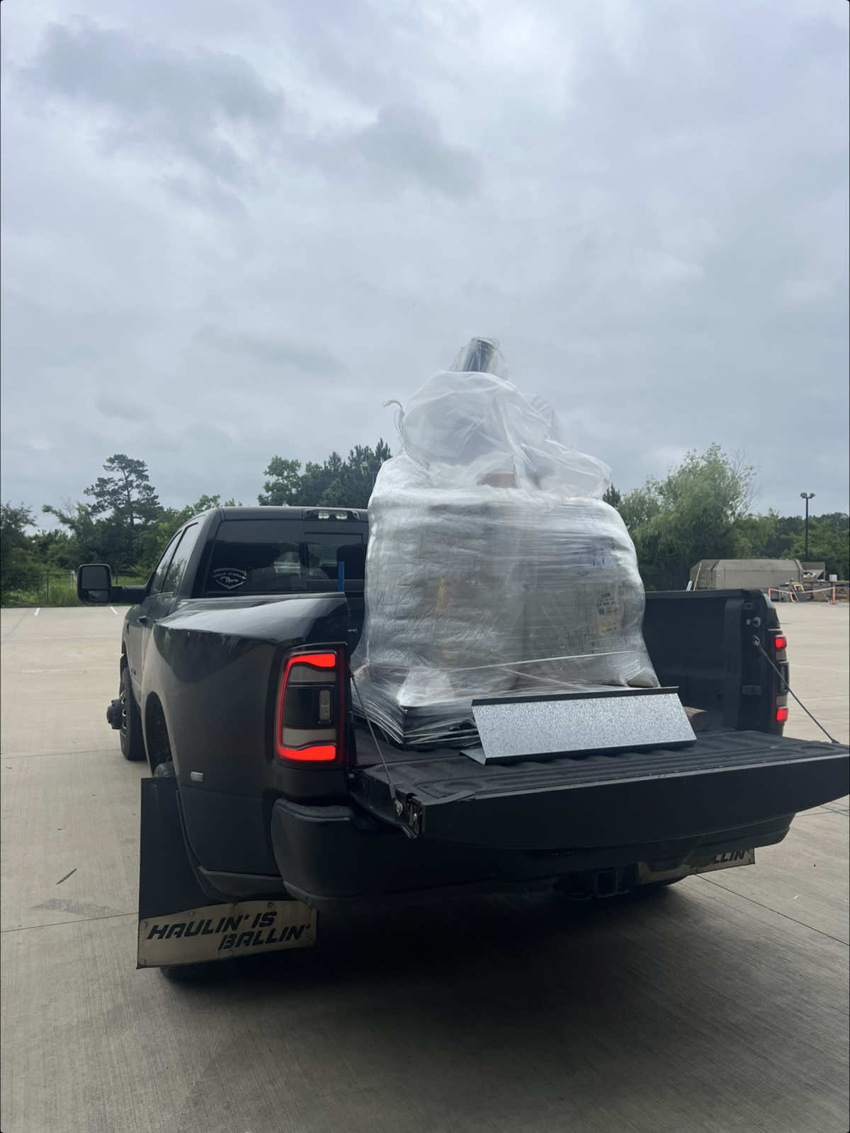 @haulinisballinllc