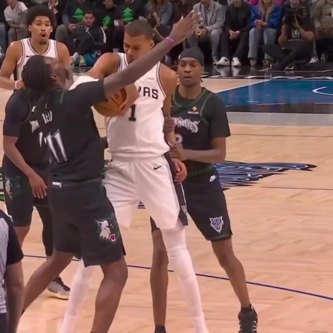 @spursnstuff