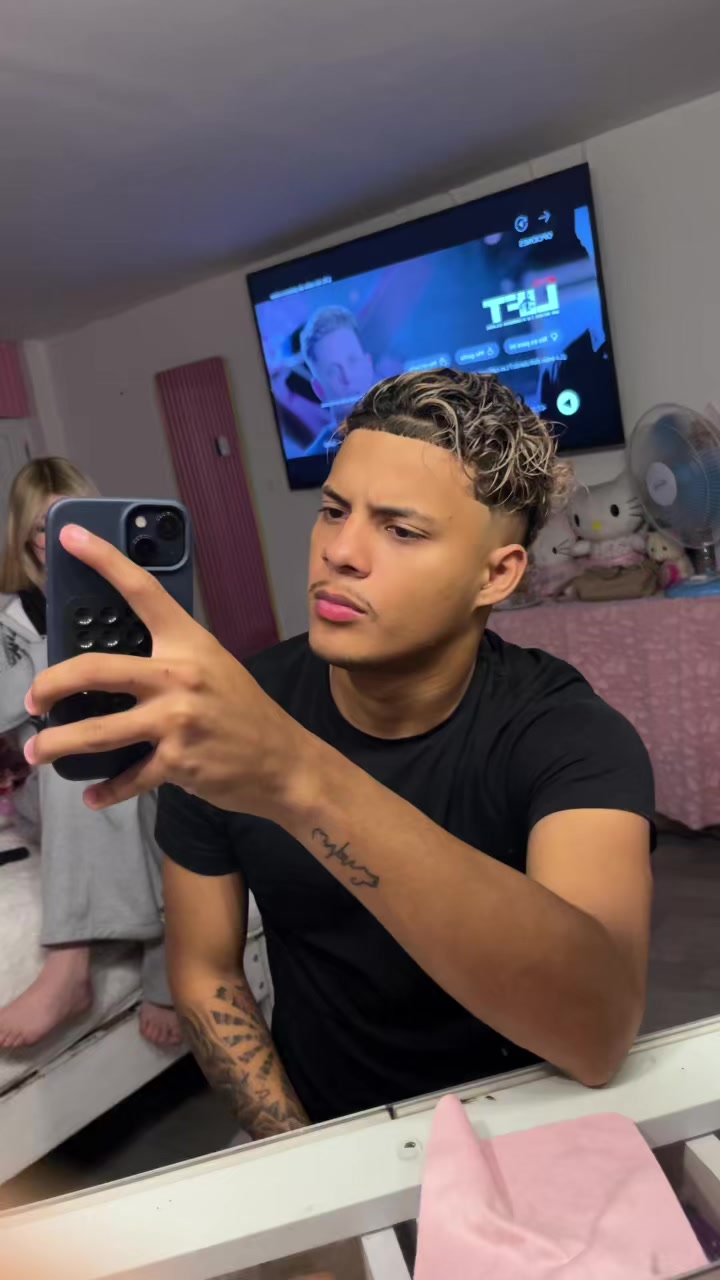 @Soyalejandro
