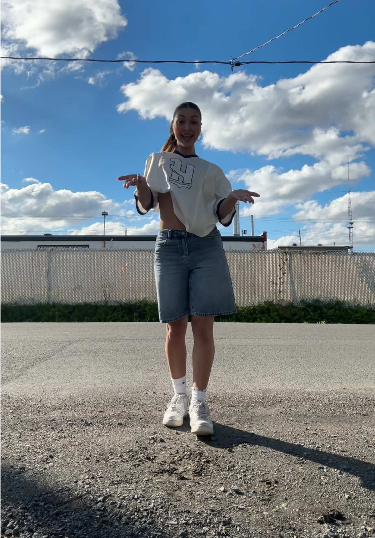 @Laurie Dara&icirc;che
