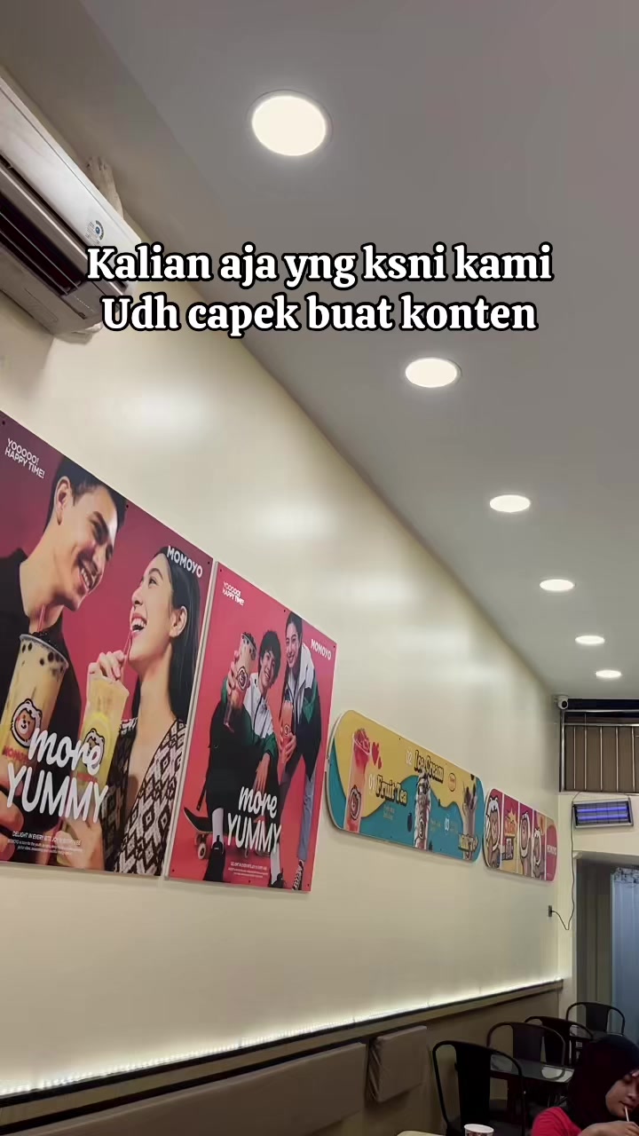 @momoyodeskapdalam