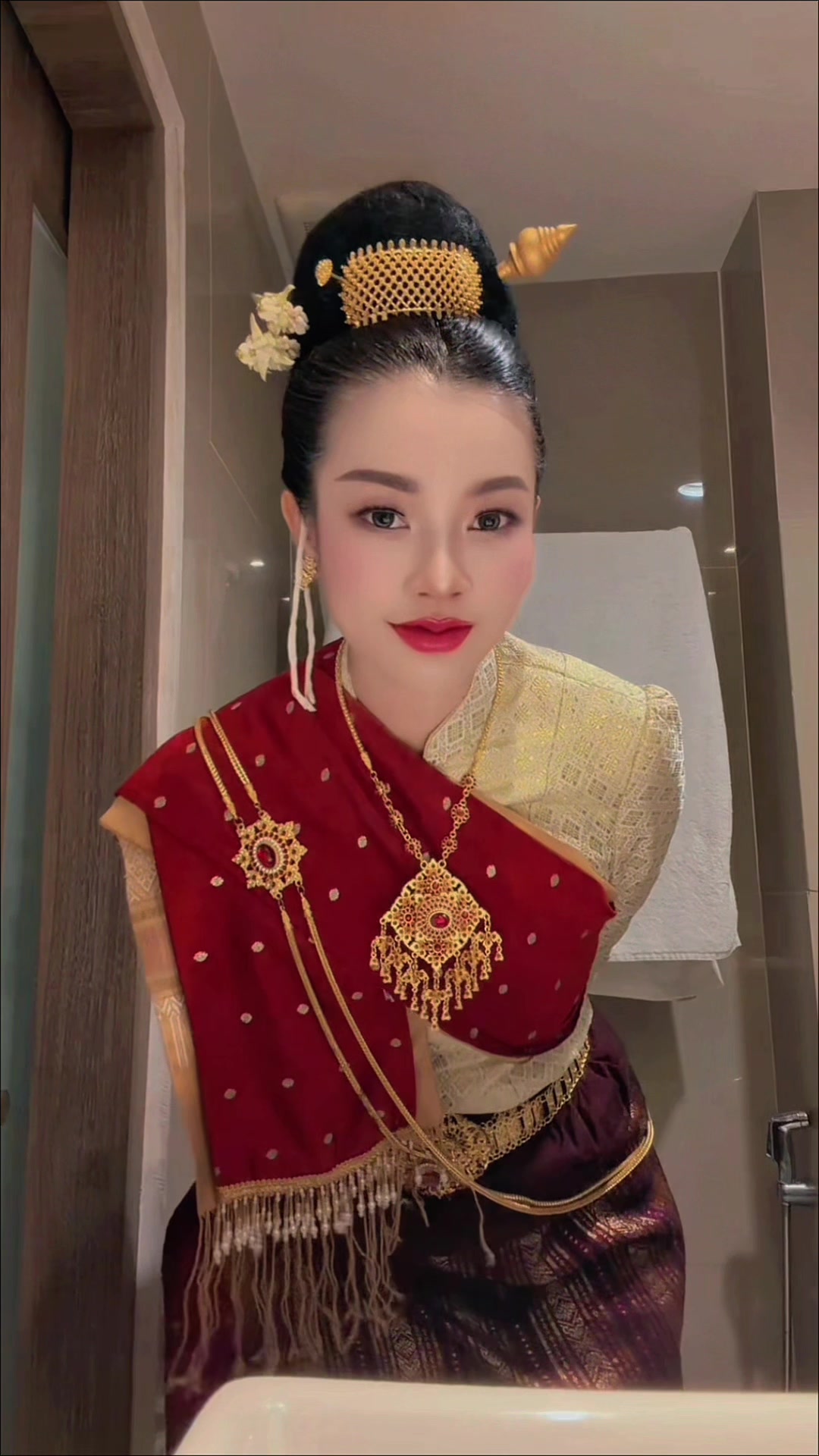 @สุพัตตรา สืบสา