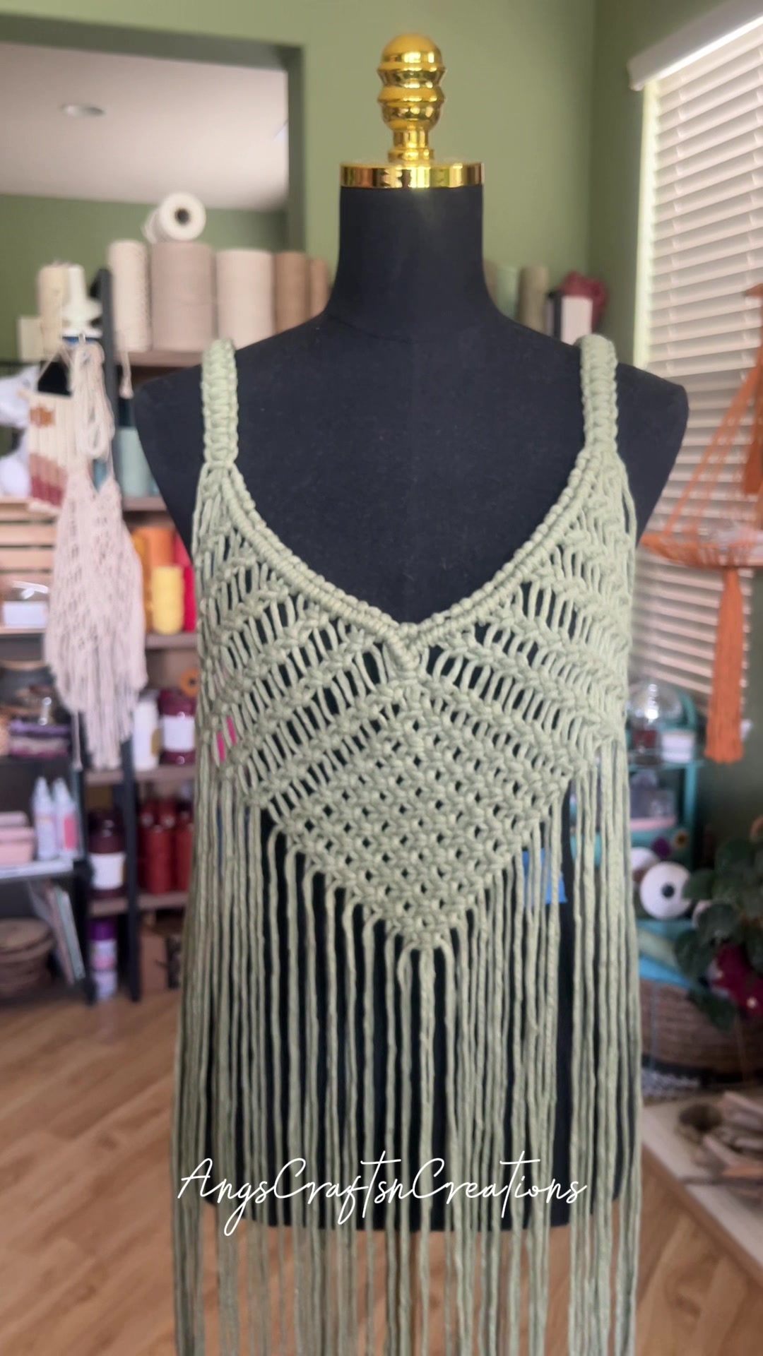@AngsCraftsnCreations• Macrame