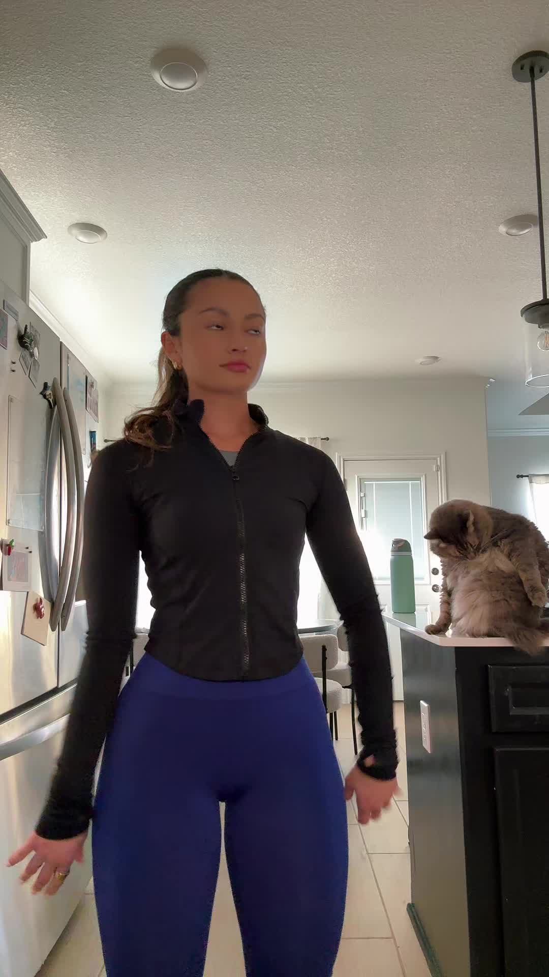 @isabella