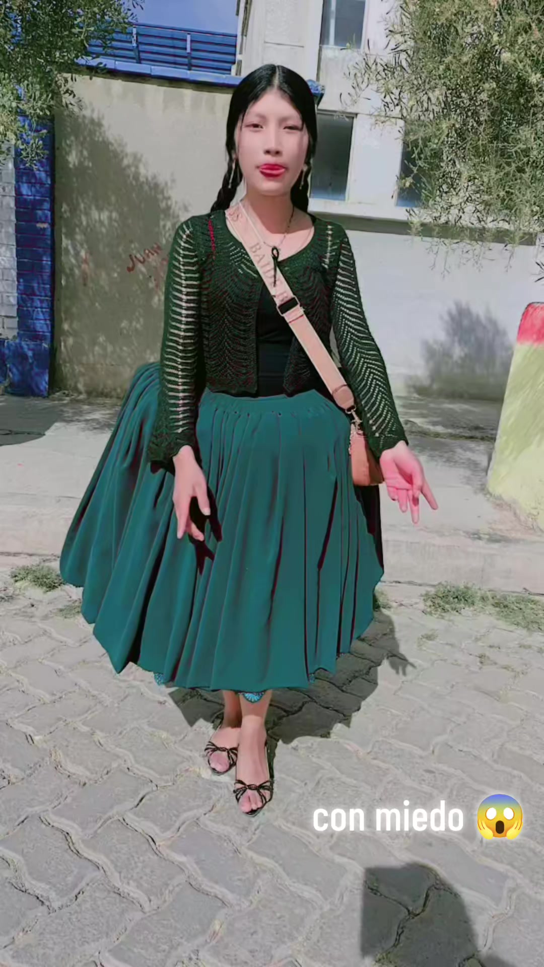 @♥️🦋tú cholita Elvira 🦋♥️