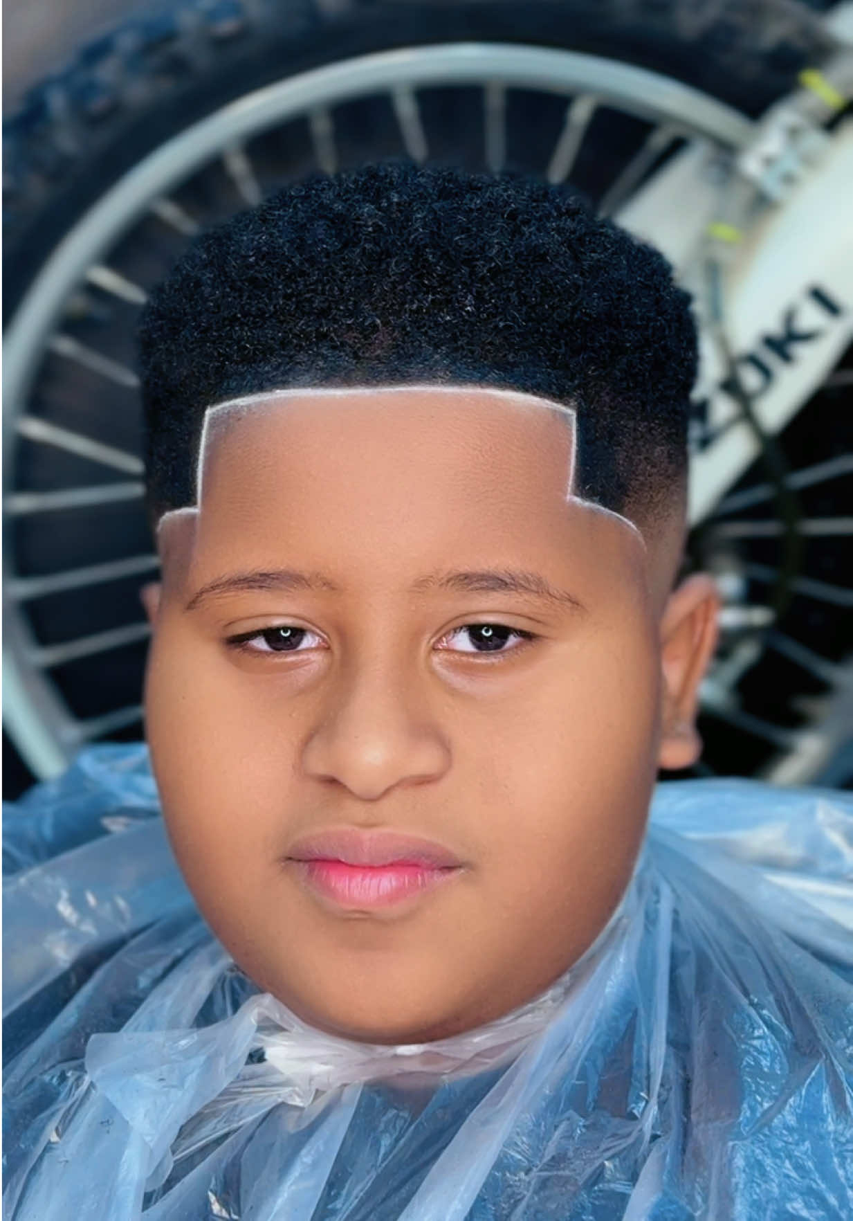 @KINGCUTZ CELEBRITY BARBER ๐ธ๐ฆ