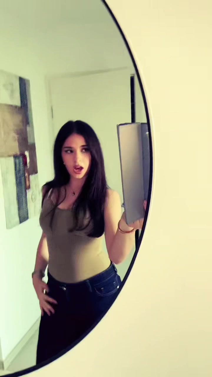 @𝒜𝓁𝑒𝓈𝓈𝒾𝒶