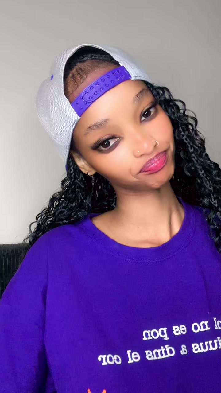 @Hadiyanii miss purple 💜💜