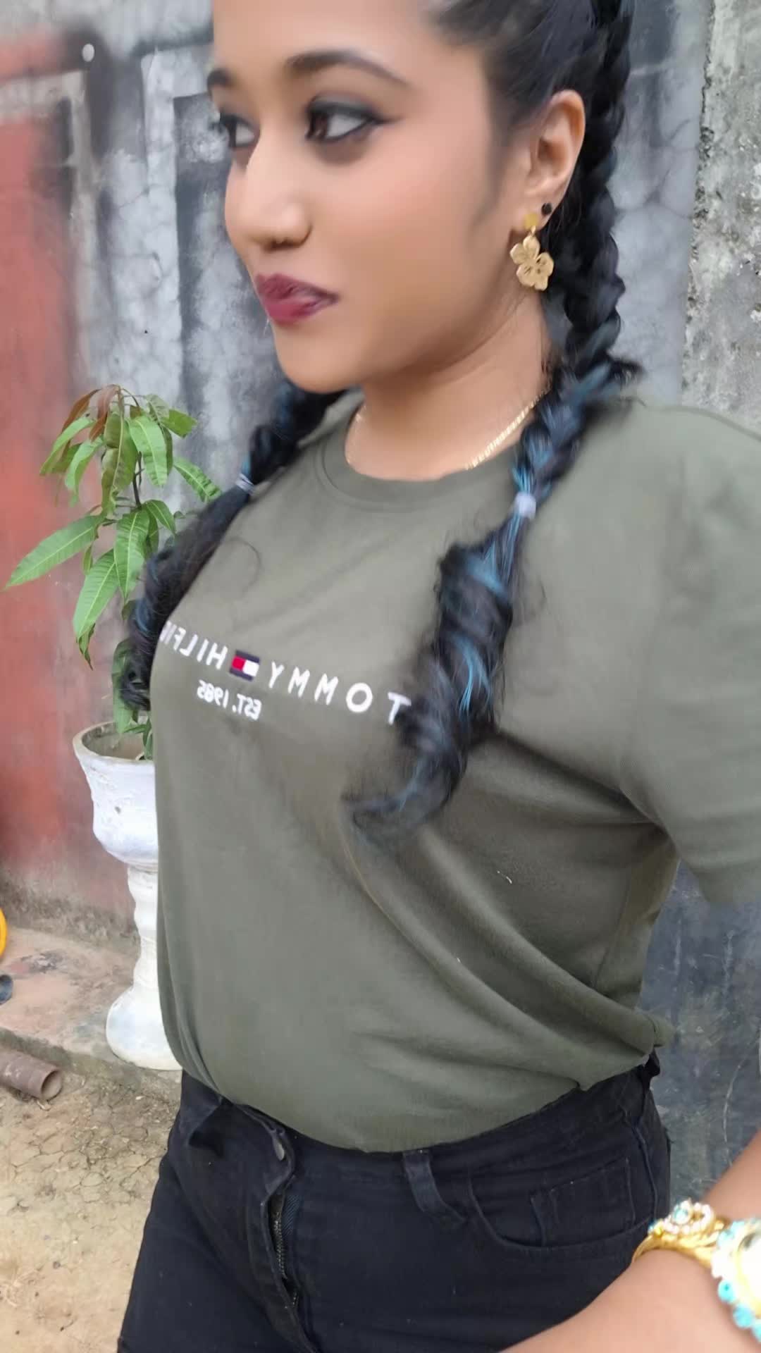 @Nurizza